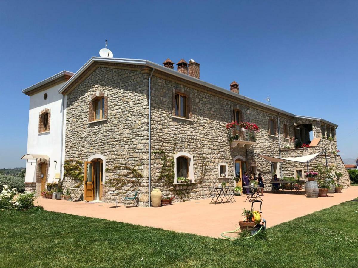 Masseria Fontana Dei Fieri Пиетрелчина Екстериор снимка